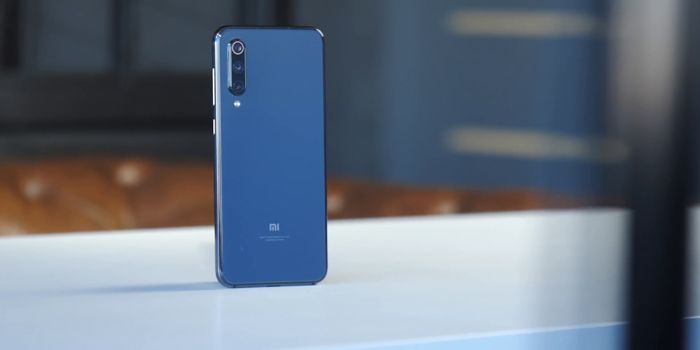 Samsung Galaxy A50 или Xiaomi Mi 9 SE: какой смартфон купить? – фото 1