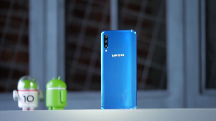 Samsung Galaxy A50 или Xiaomi Mi 9 SE: какой смартфон купить? – фото 4