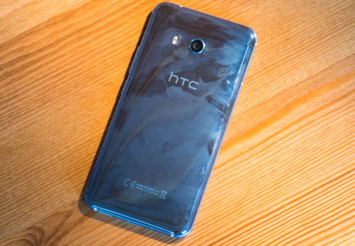 Дизайн Android-смартфона HTC U11