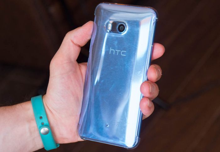 Дизайн Android-смартфона HTC U11