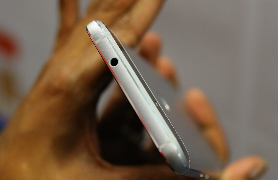 Huawei Nexus 6P-разъем для подключения гарнитуры