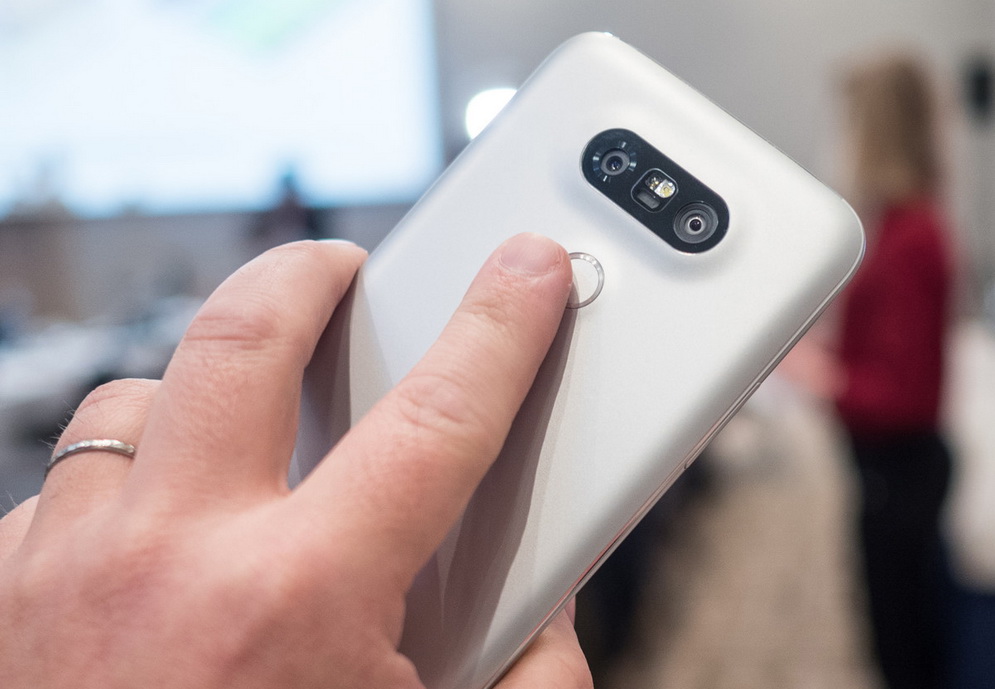 LG G5-сканер отпечатков пальцев