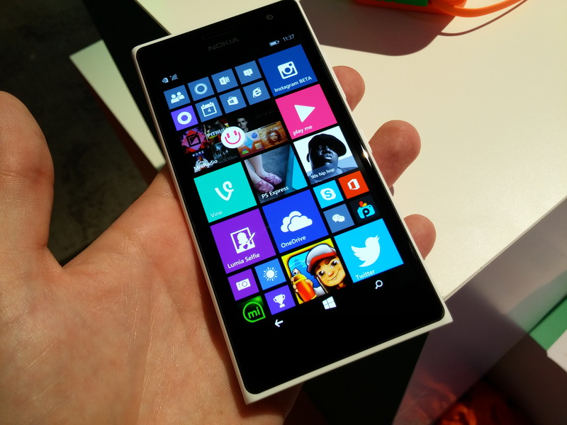 Nokia Lumia 730- Эргономика