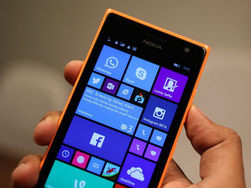 Nokia Lumia 730-Эргономика