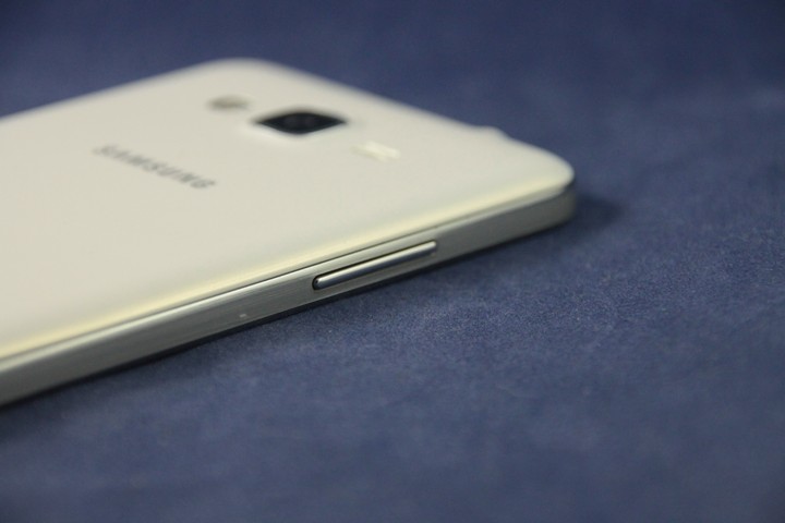 Samsung Galaxy Grand Prime Duos - Левая боковая грань