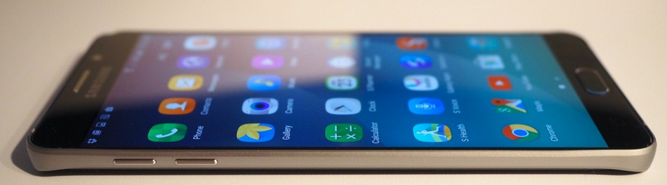 Samsung Galaxy Note 5-кнопки громкости левая грань смартфона