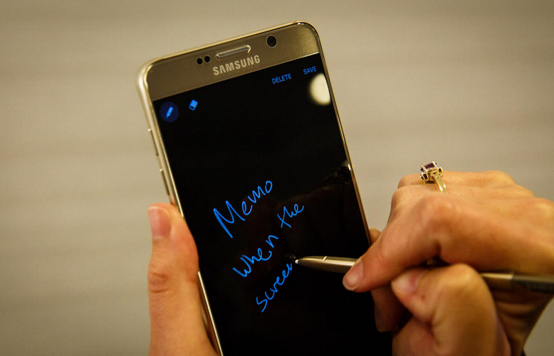 Samsung Galaxy Note 5-в руках
