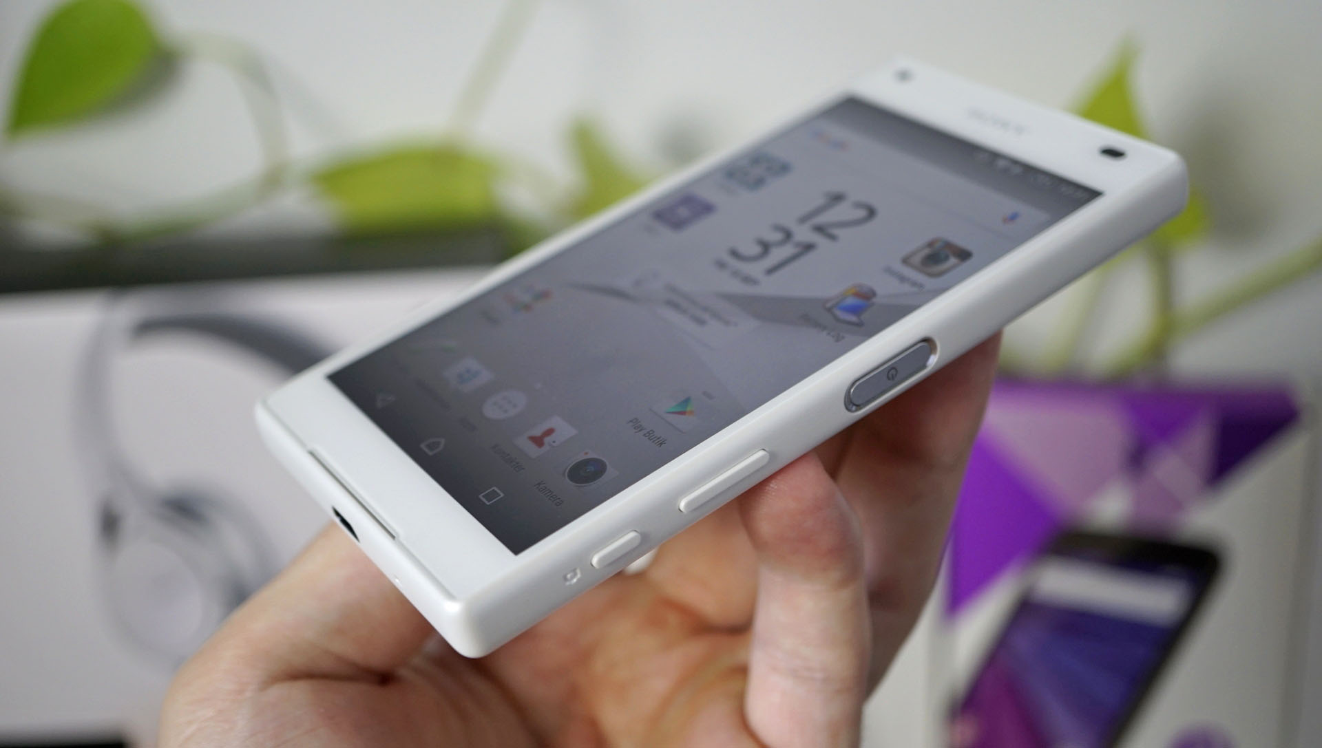 Sony xperia z5 compact. Смартфон Sony Xperia z5 Compact. Sony z5 Compact Black. Sony z5 Compact White. Sony z 5 компакт.