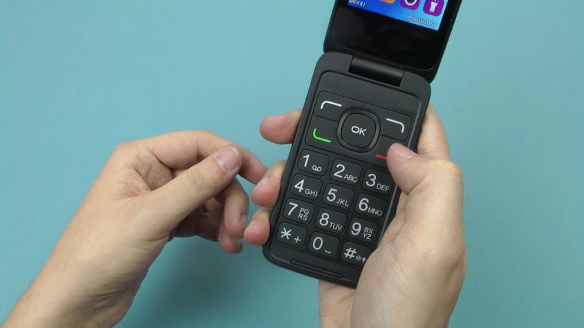Лучшие телефоны для пожилых людей: топ бабушкофонов с большими кнопками и ярким экраном