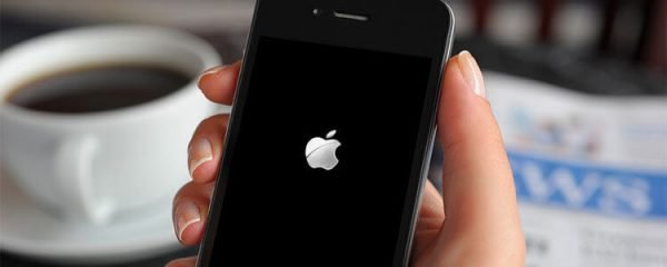 Зависание iPhone с логотипом Apple на экране