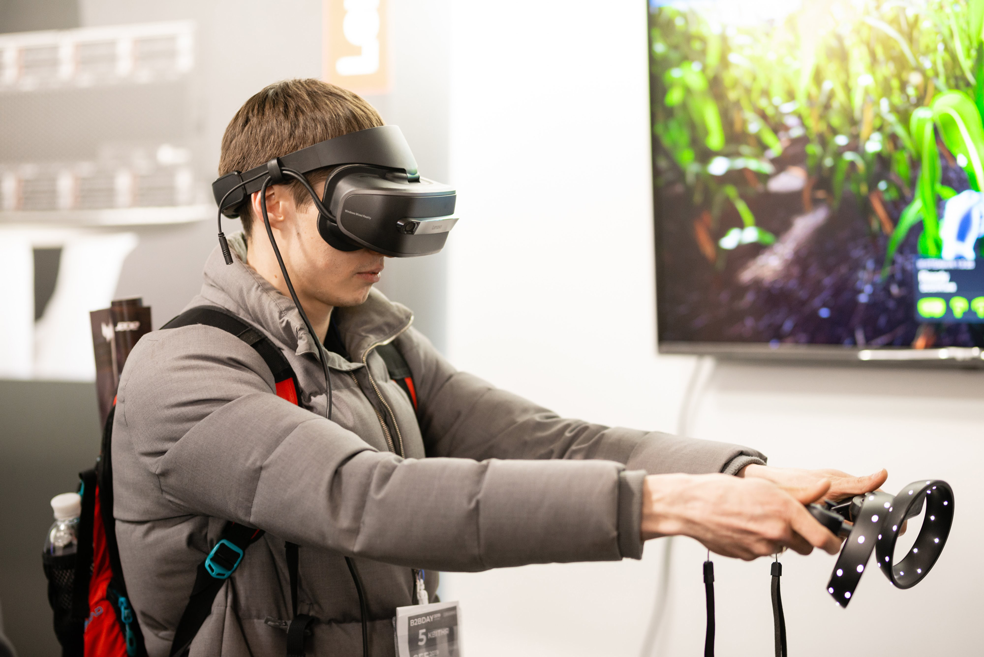 Lenovo_Explorer_Server_CEE2019