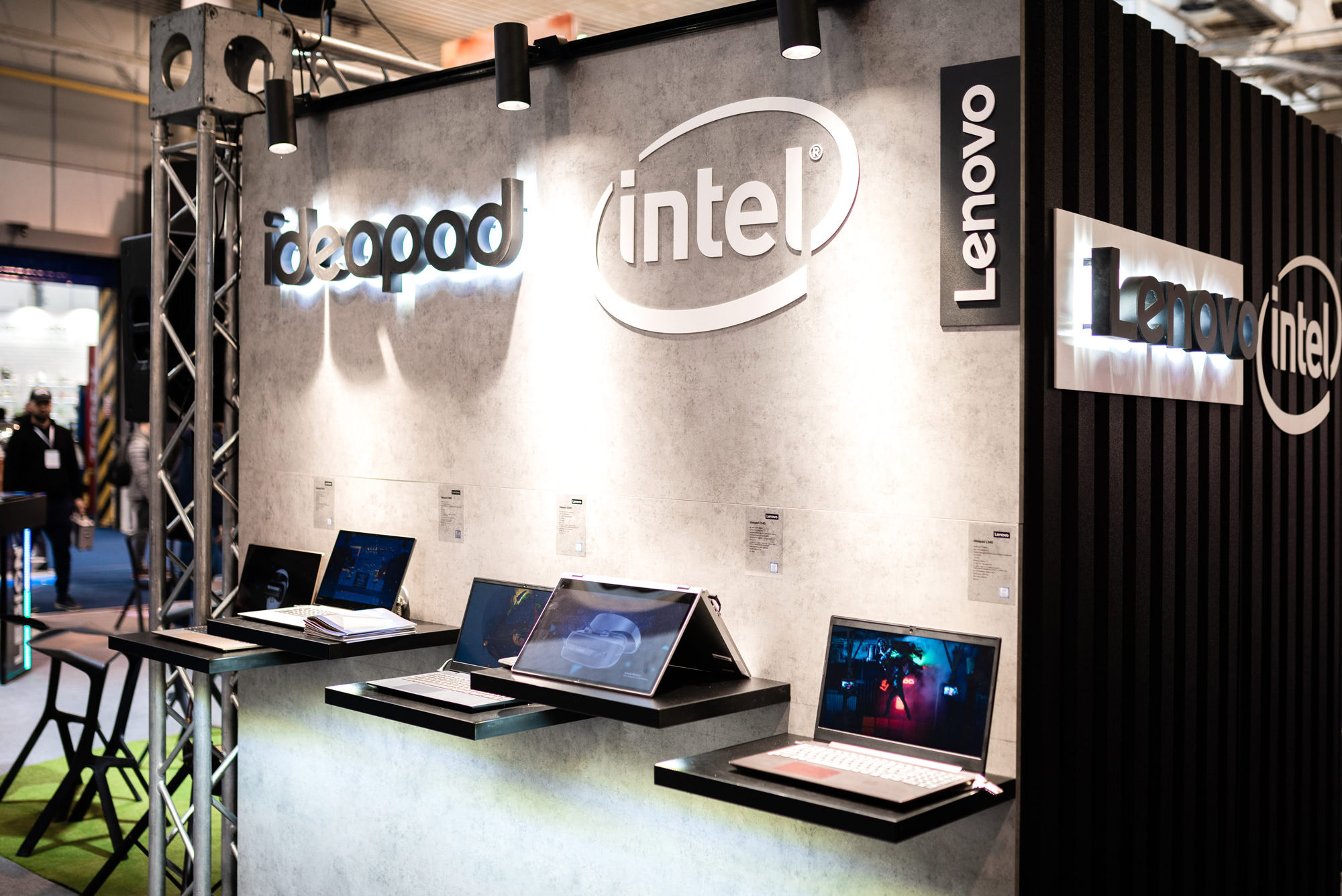 ideapad_Stand_CEE2019
