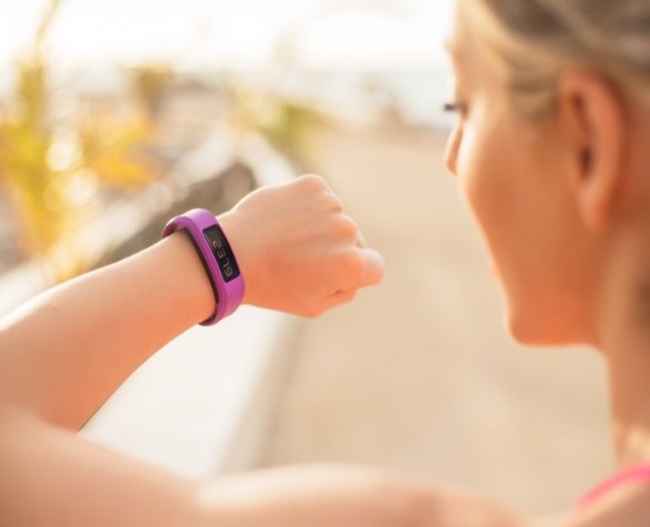 Best-Fitness-Tracker-Girl