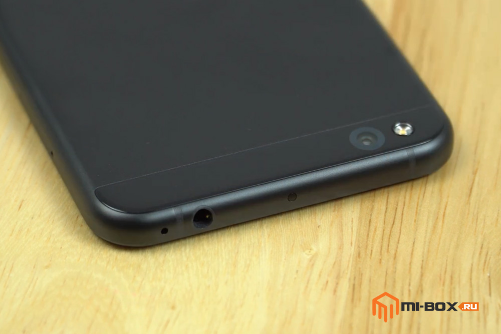 Обзор Xiaomi Mi 5c - верхняя грань и основная камера