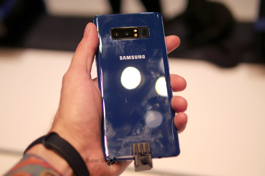 Маркая поверхность корпуса Samsung Galaxy Note 8