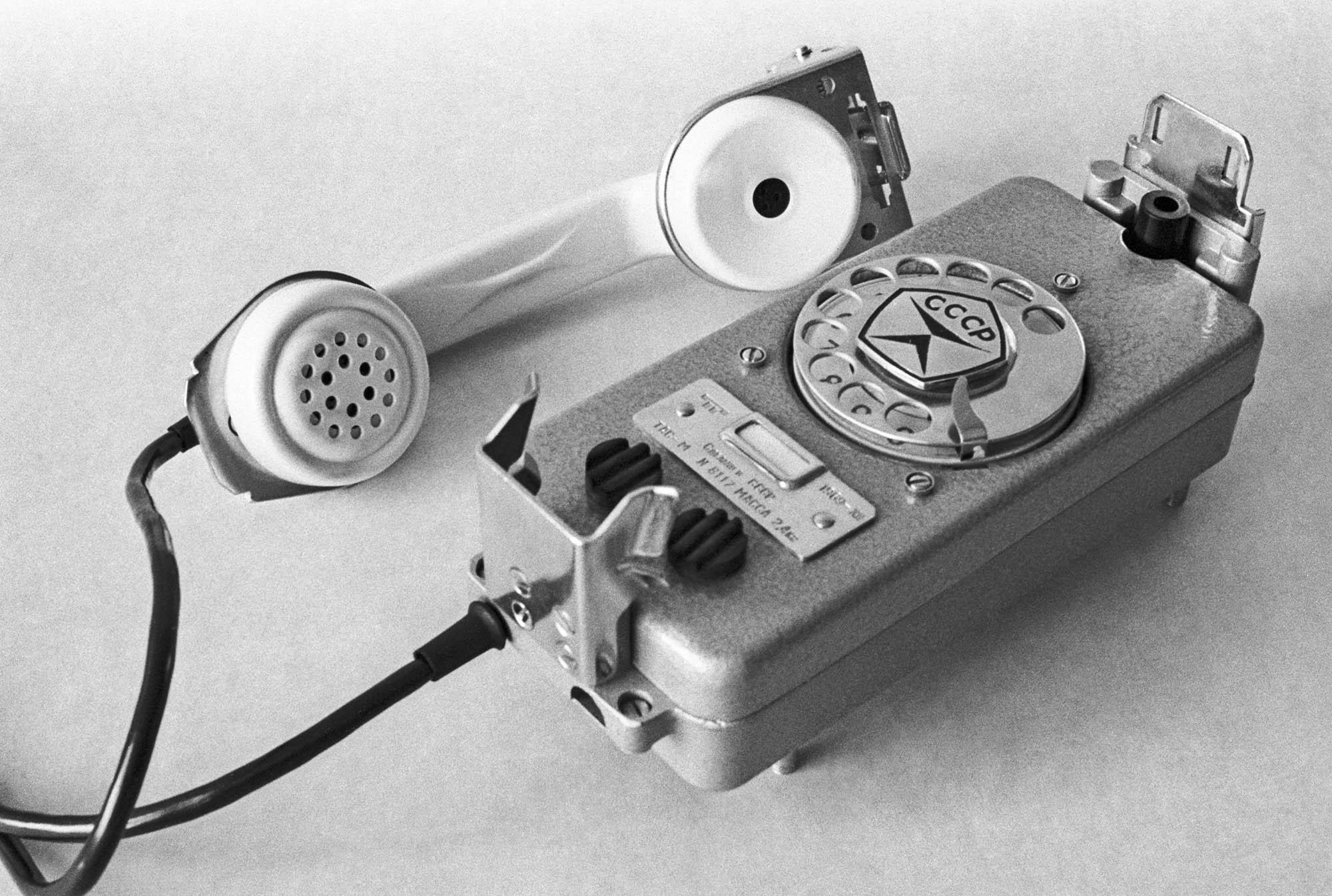 Включи звук старый телефон. Тас-м6. Корабельный телефонный аппарат.. Телефонный аппарат тас-м4. Аппарат телефонный та-68 (АТС) ЦБ. Телефонный аппарат спектр та-1146.