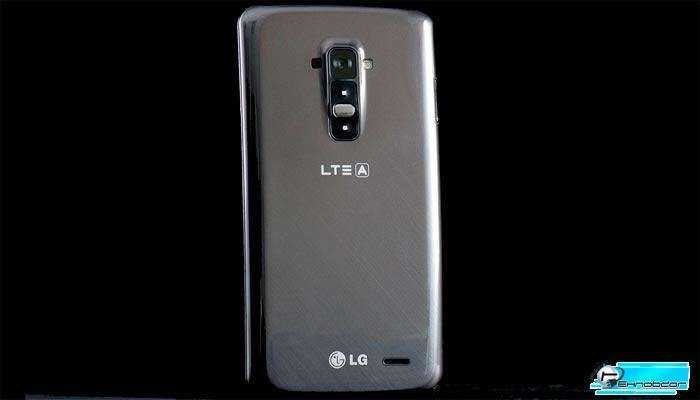 Телефон LG G Flex является наиболее удобным phablet из всех