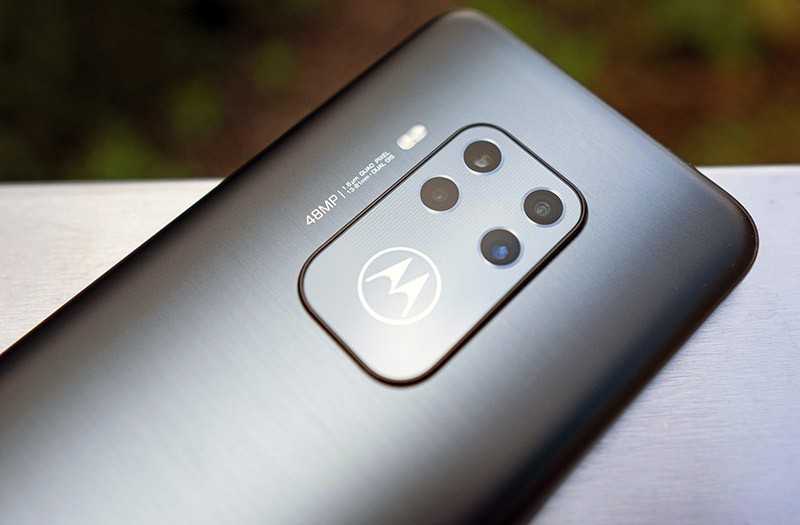 Смартфон Motorola One Zoom