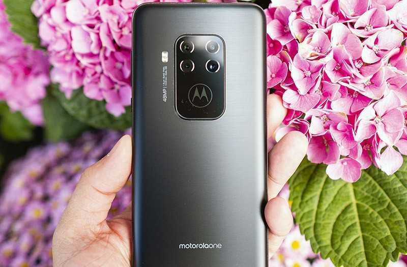 Камеры Motorola One Zoom