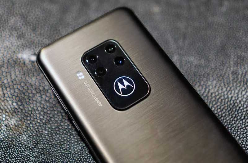 Motorola One Zoom отзывы
