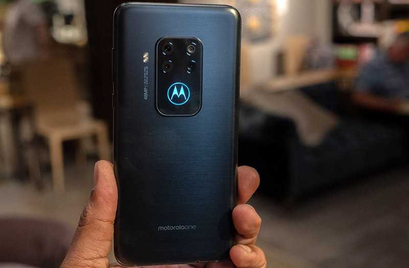 Motorola One Zoom внешний вид